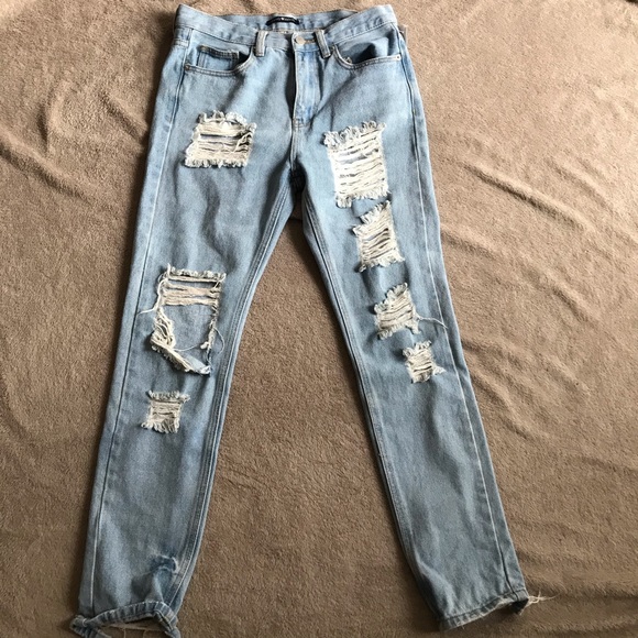 SOLD Brandy Melville Medium Wash Distressed Jeans - Picture 2 of 3
